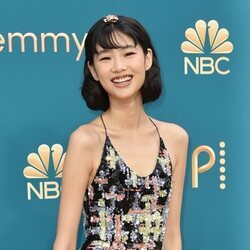 Jung Ho-yeon en la alfombra roja de los premios Emmy 2022