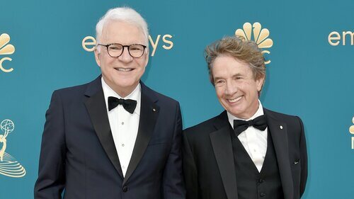 Steve Martin y Martin Short posan antes de la gala de los Premios Emmy 2022