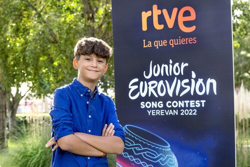 Posado de Carlos Higes como representante de España en 'Eurovisión Junior 2022'
