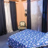El ecléctico dormitorio de las Morcillo en la temporada 13 de 'La que se avecina'