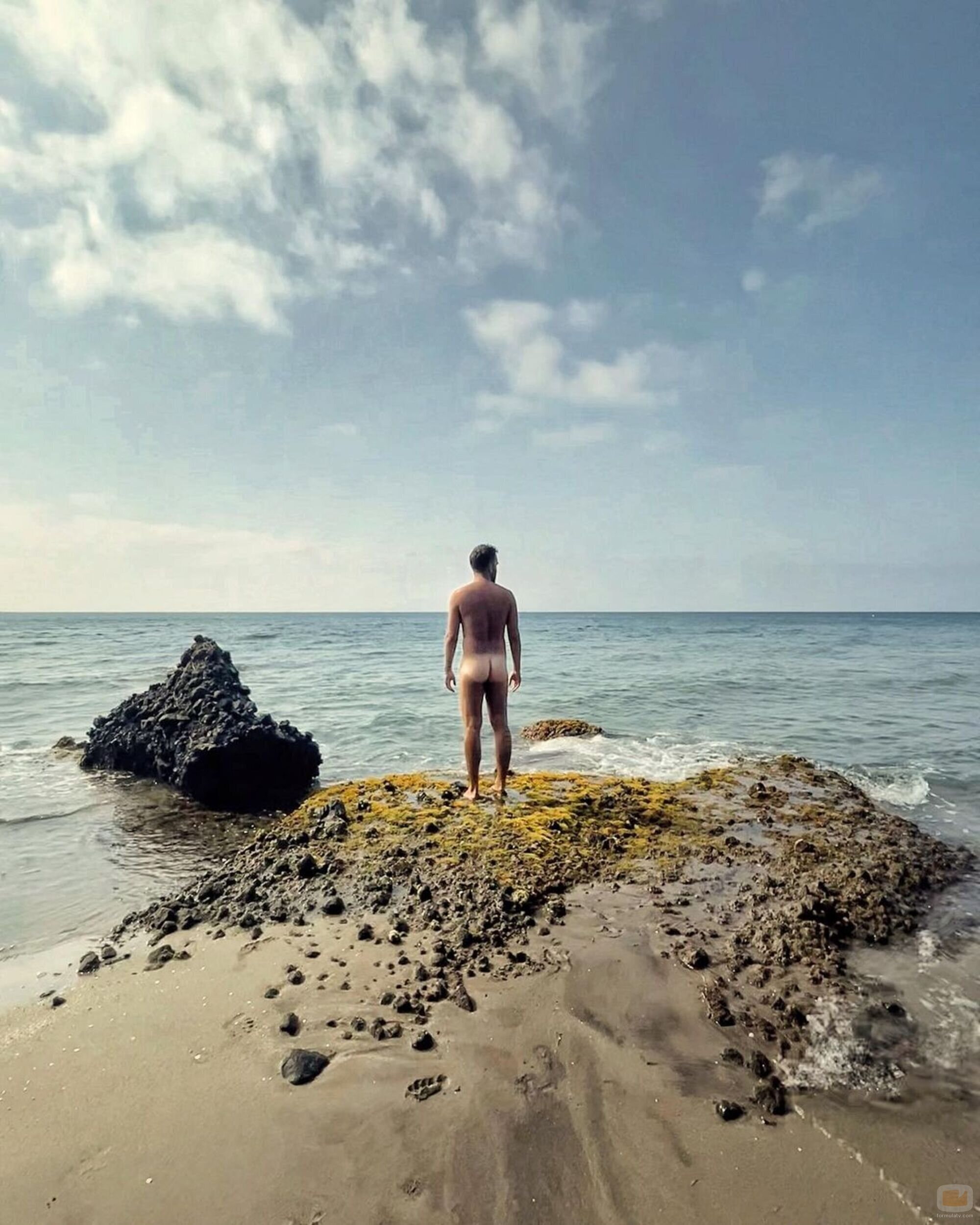 Aitor Albizua, totalmente desnudo