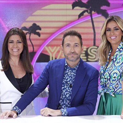 Marta González Novo, Frank Blanco y Venorica Dulanto, presentadores de 'Ya es verano'