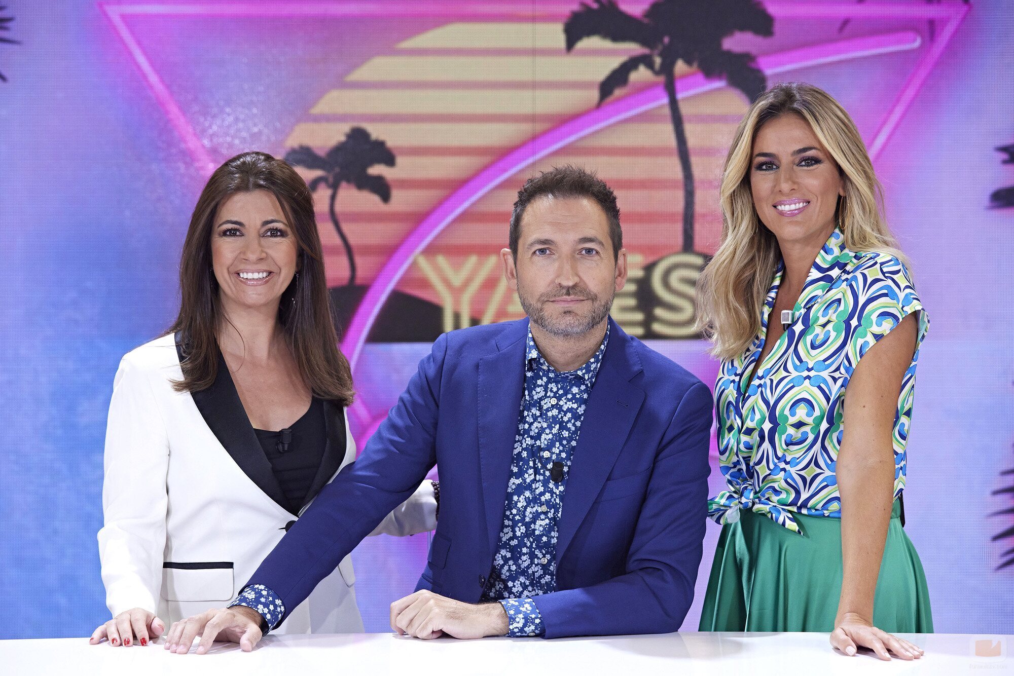Marta González Novo, Frank Blanco y Venorica Dulanto, presentadores de 'Ya es verano'