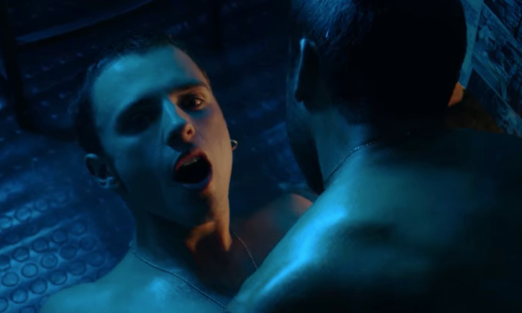 Germán (Álex García) y Abel (Iván Pellicer) tienen sexo en 'Sagrada familia'