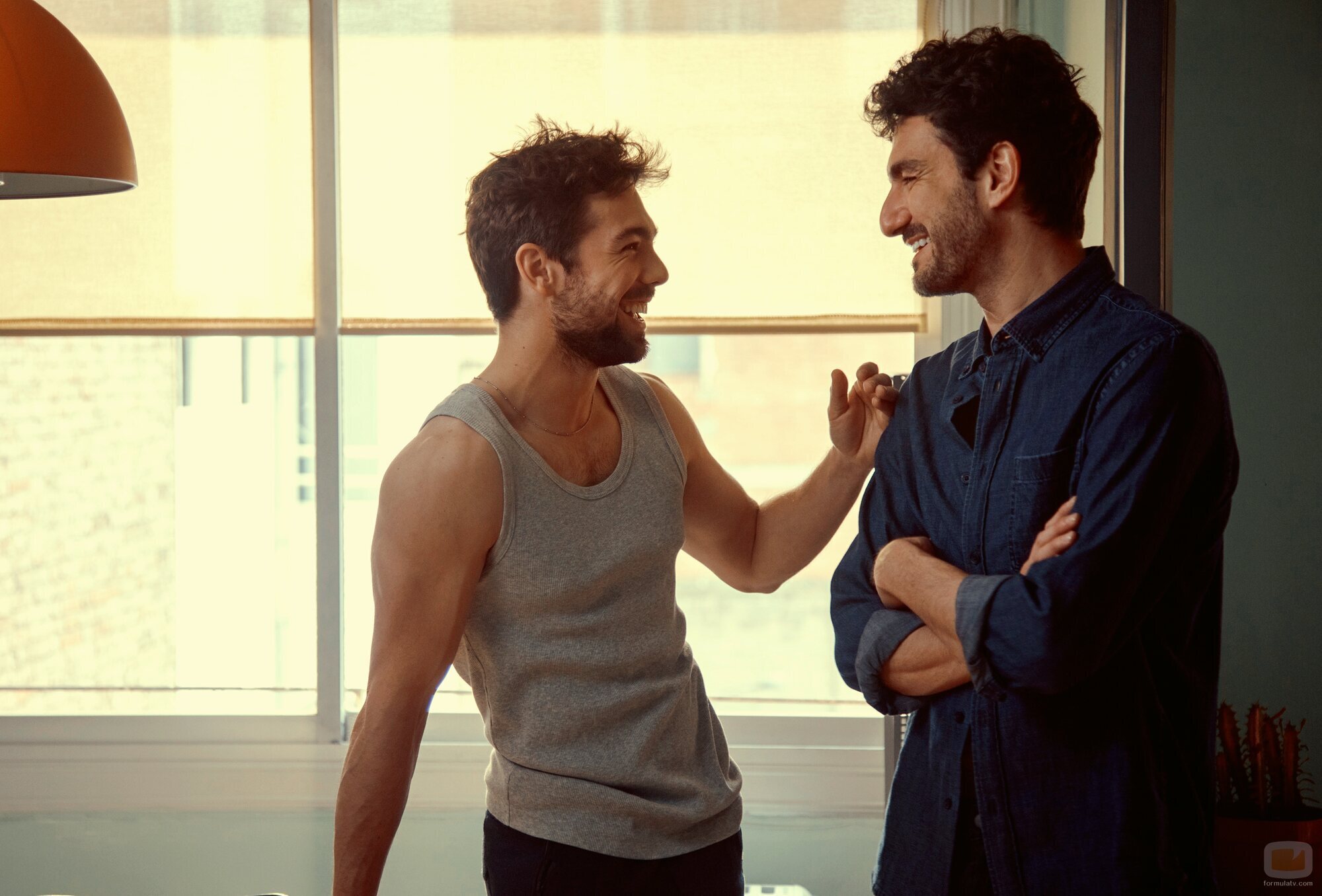 Carlos Cuevas y Miki Esparbé en 'Smiley' de Netflix
