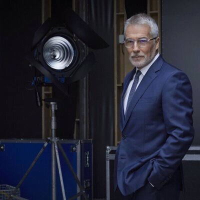 David Cantero es el presentador de 'Informativos Telecinco 15:00'