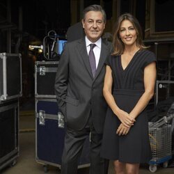 José Ribagorda y Ángeles Blanco, presentadores de 'Informativos Telecinco Fin de Semana'