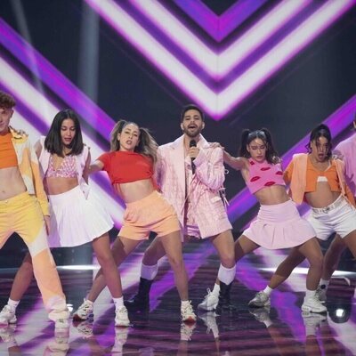 Agoney actúa en la gala especial del Benidorm Fest 2023