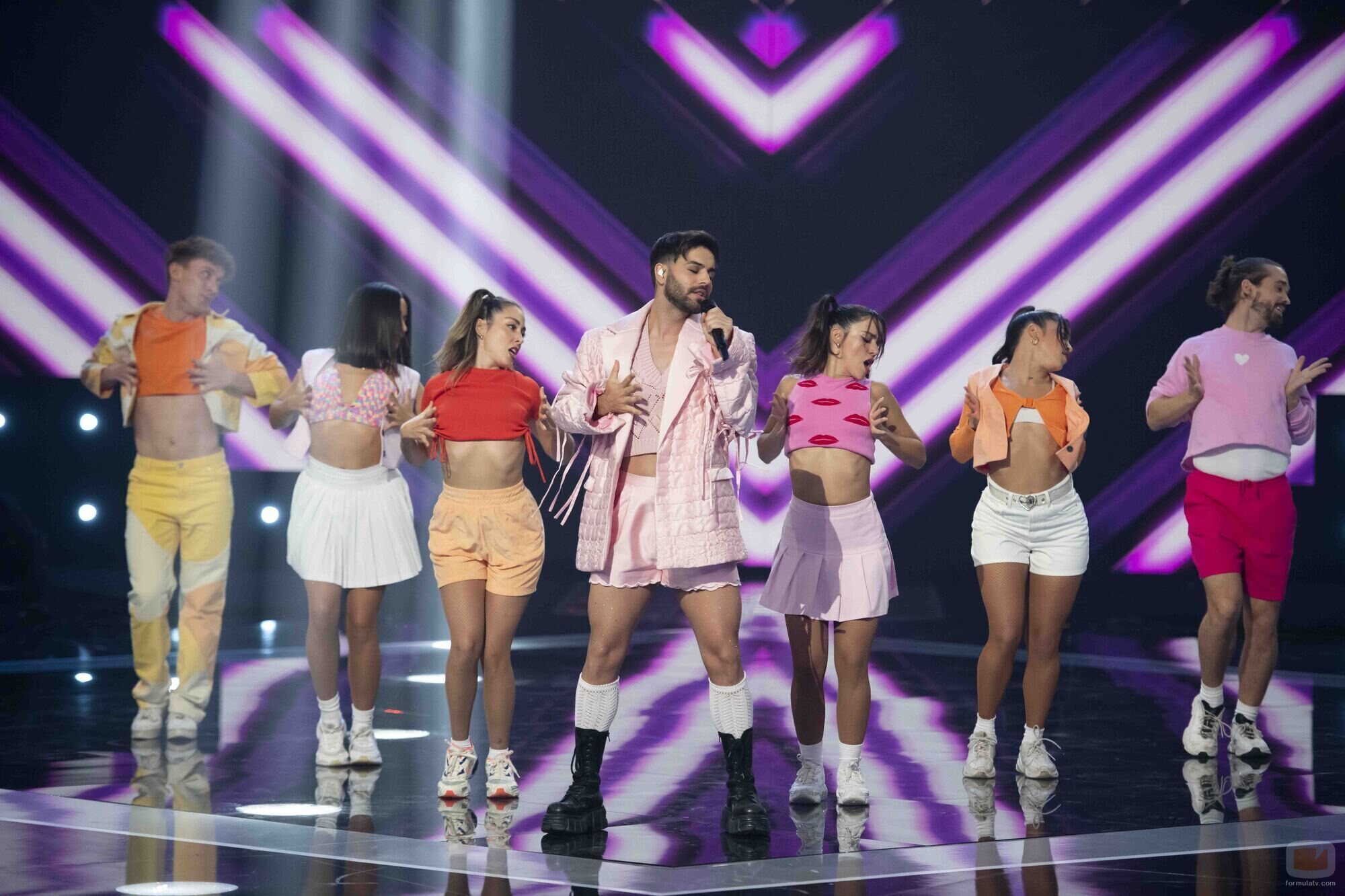 Agoney en la gala especial del Benidorm Fest 2023