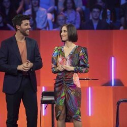 Rodrigo Vázquez y Julia Varela en la gala especial del Benidorm Fest 2023