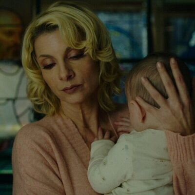 Najwa Nimri es Gloria en 'Sagrada Familia'