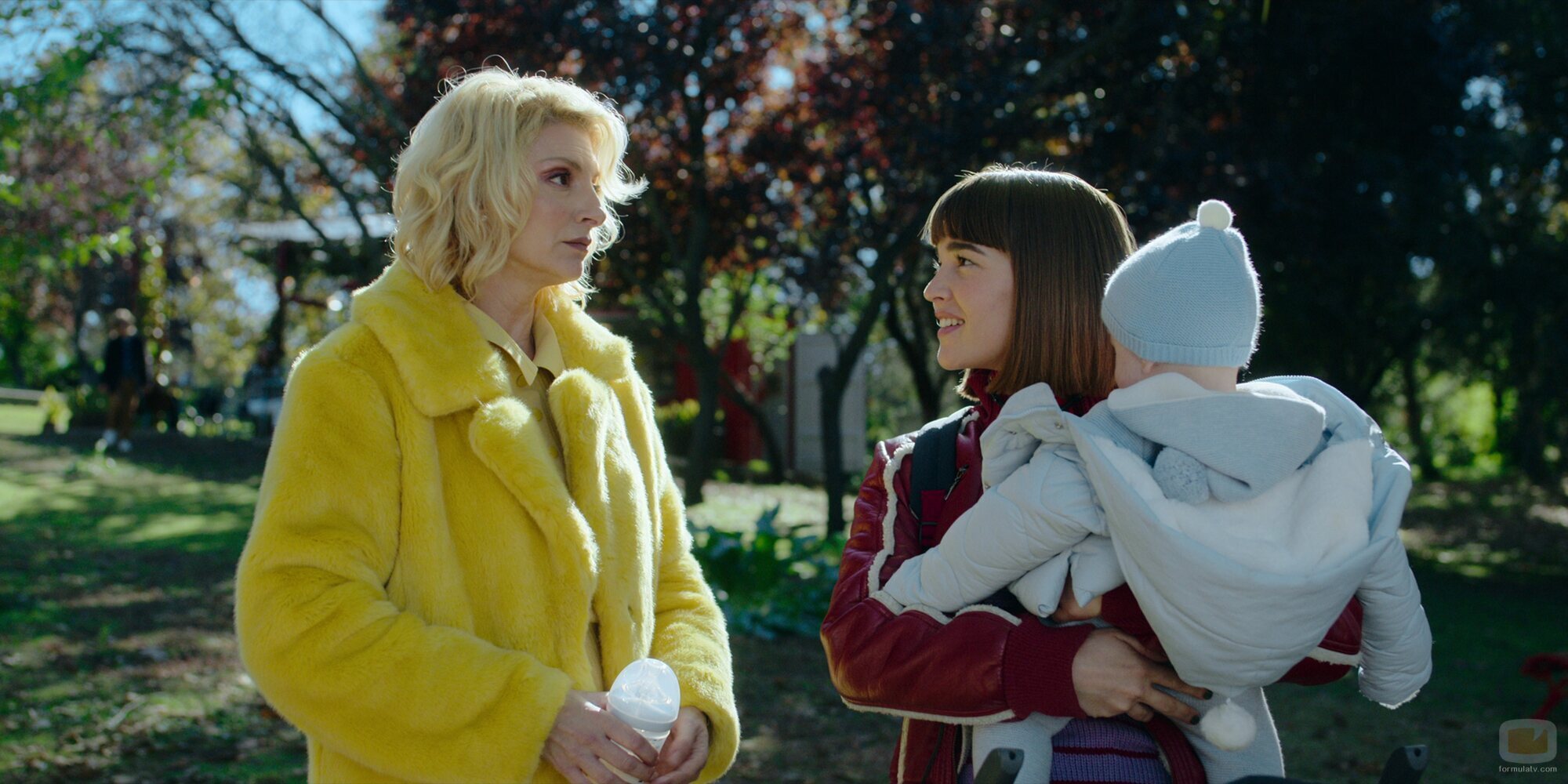 Najwa Nimri y Carla Campra en 'Sagrada Familia'