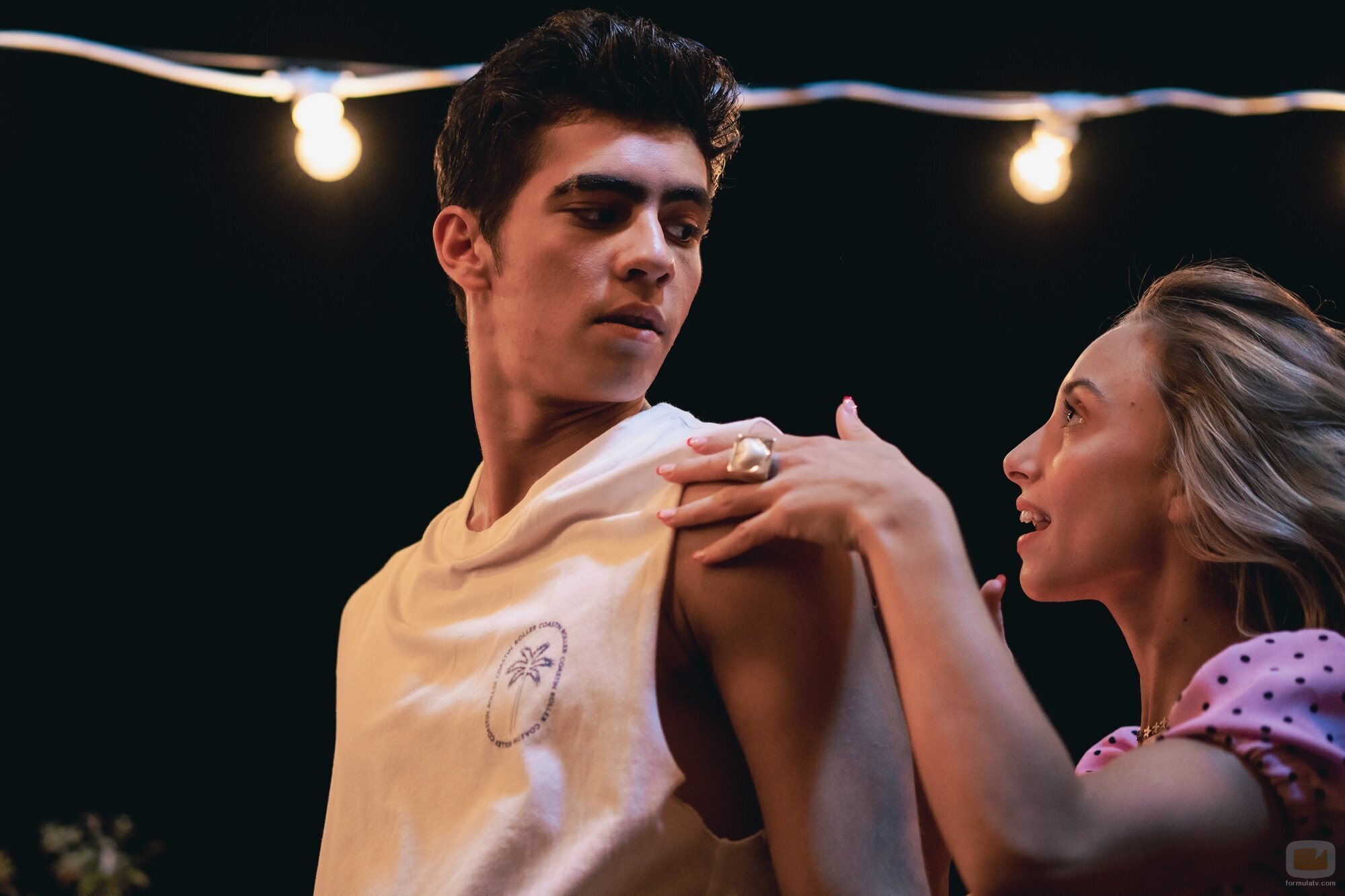 Quique González como Omar en la serie 'UPA Next'