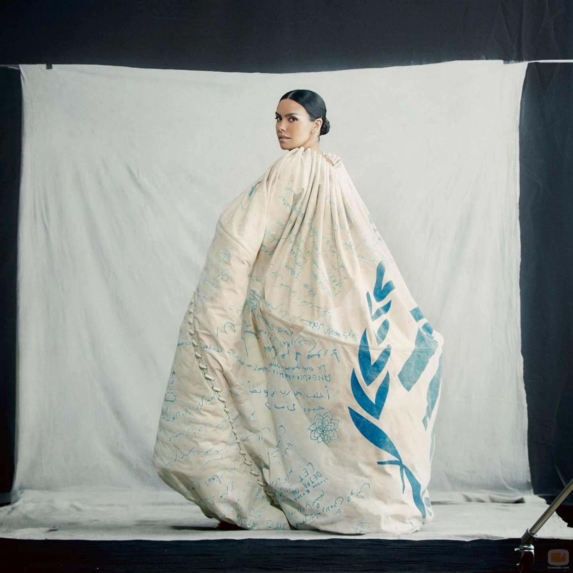 Cristina Pedroche con la capa de las Campanadas 2022/2023