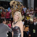 Elizabeth Mitchell en la alfombra roja de los premios Emmy 2008