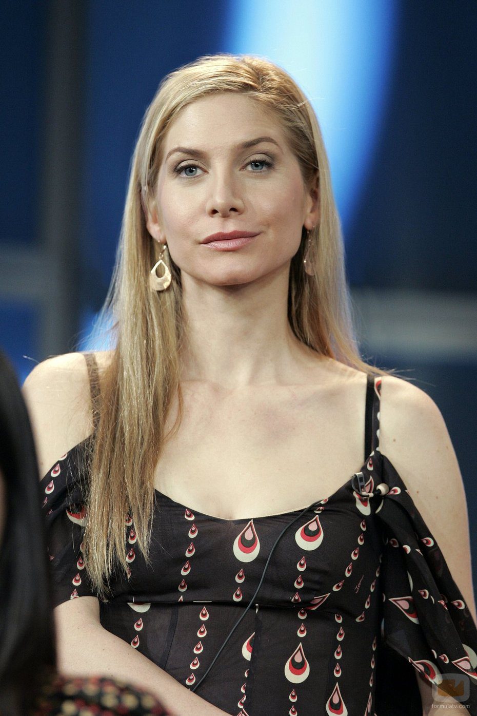 Elizabeth Mitchell en la rueda de prensa de la ABC