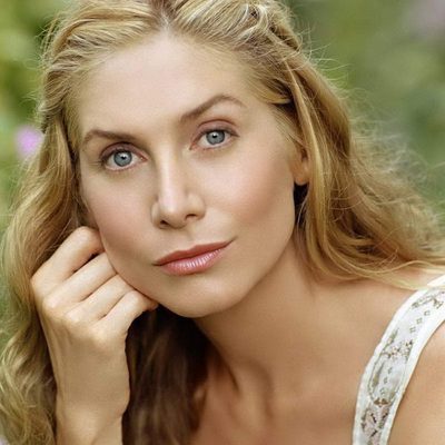 Elizabeth Mitchell como Juliet Burke