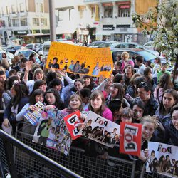 Los fans de 'Física o Química' se agolpan en Madrid