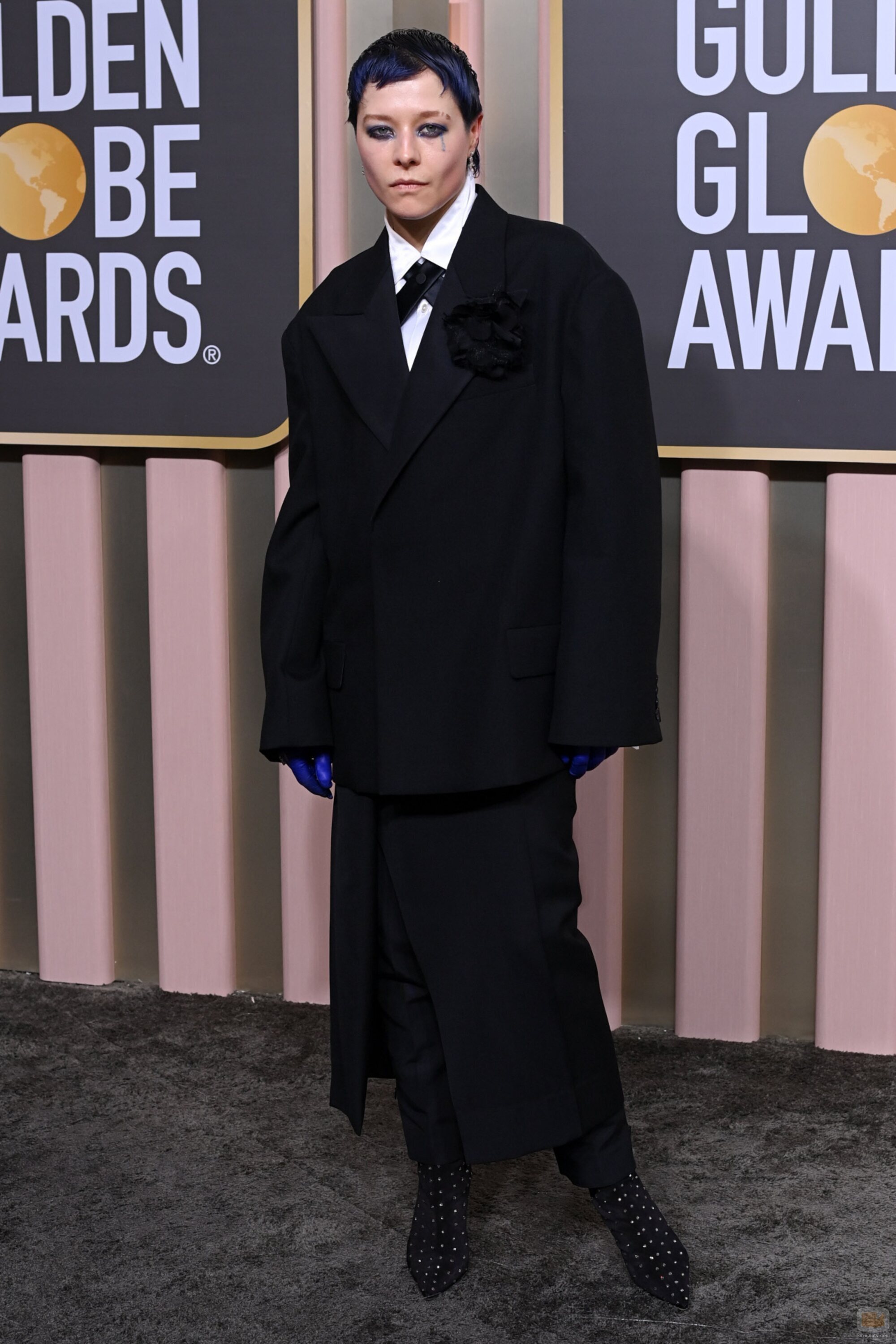 Emma D'arcy en la alfombra roja de los Globos de Oro 2023