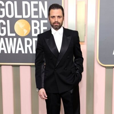 Sebastian Stan, en la alfombra roja de los Globos de Oro 2023