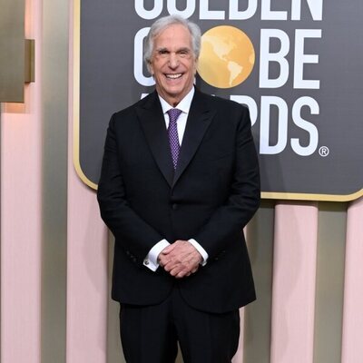 Henry Winkler, feliz en la alfombra roja de los Globos de Oro 2023