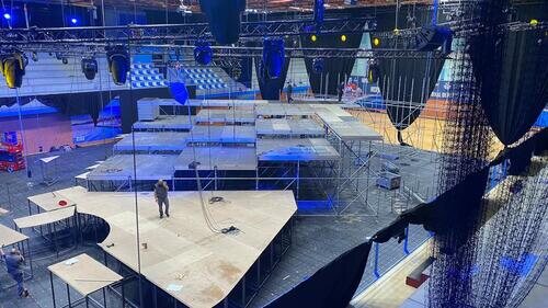 Construcción del escenario de la segunda edición del Benidorm Fest