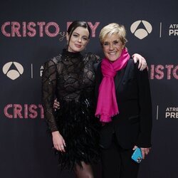 Adriana Torrebejano y Chelo García-Cortés en el preestreno de 'Cristo y Rey'
