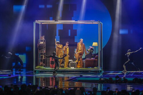 El trío Siderland actúa en la segunda semifinal del Benidorm Fest 2023