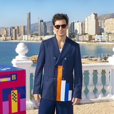 Alfred García posa en la rueda de prensa del Benidorm Fest 2023