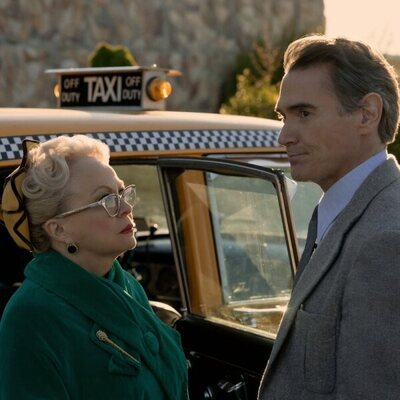 Jacki Weaver y Billy Crudup en 'Por un mañana mejor'