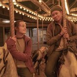 Bella Ramsey y Storm Reid en 'The Last of Us'