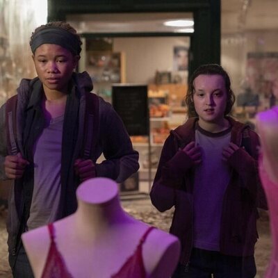 Storm Reid y Bella Ramsey