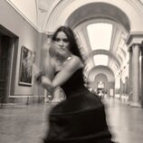 Blanca Paloma posa en el Museo del Prado