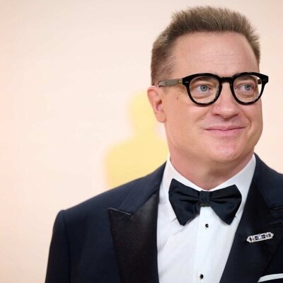 Brendan Fraser posa en la alfombra roja de los Oscar 2023