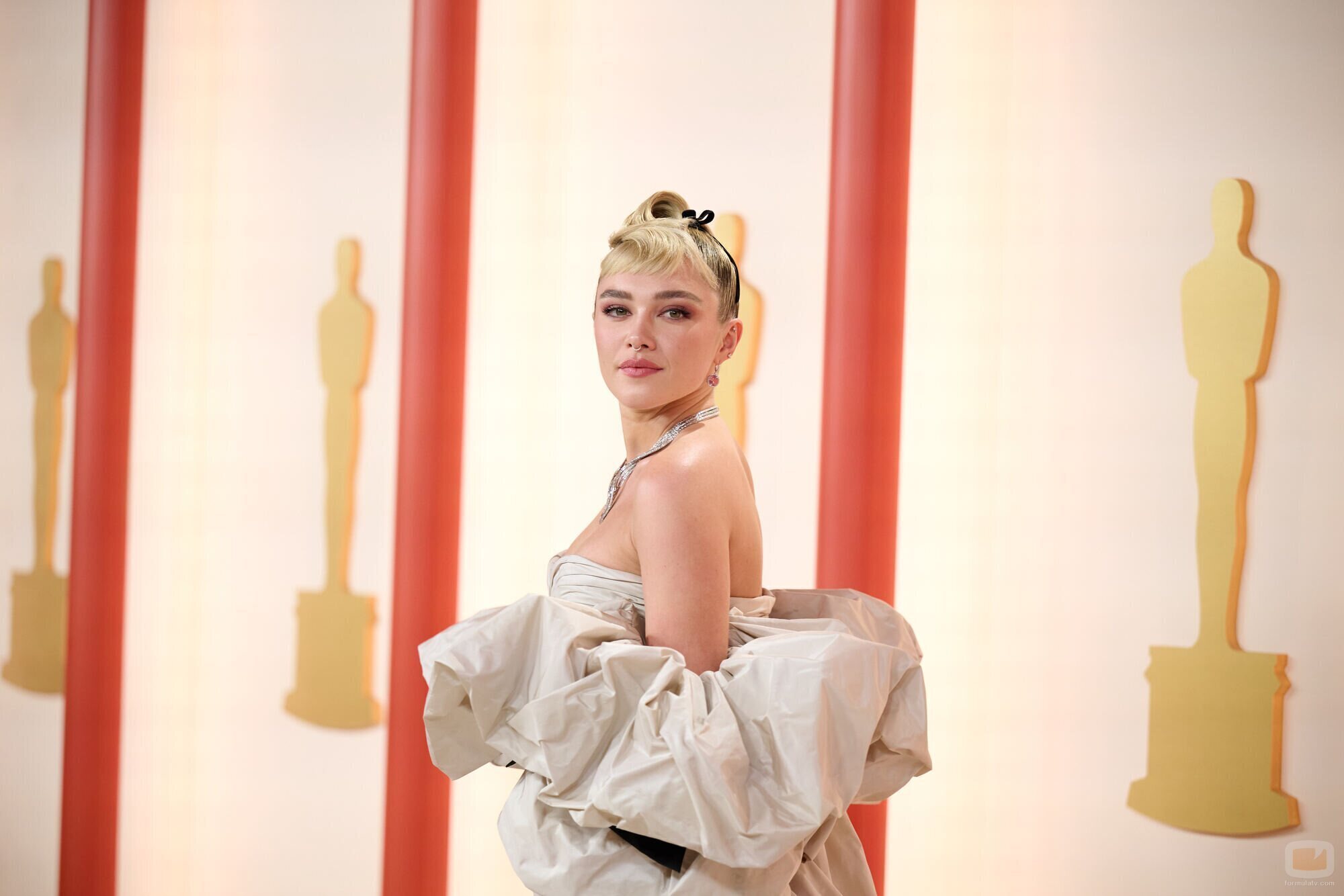 Florenece Pugh posa en la alfombra roja de los Oscar 2023 