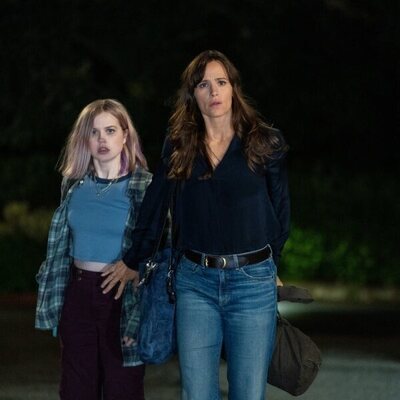 Angourie Rice y Jennifer Garner
