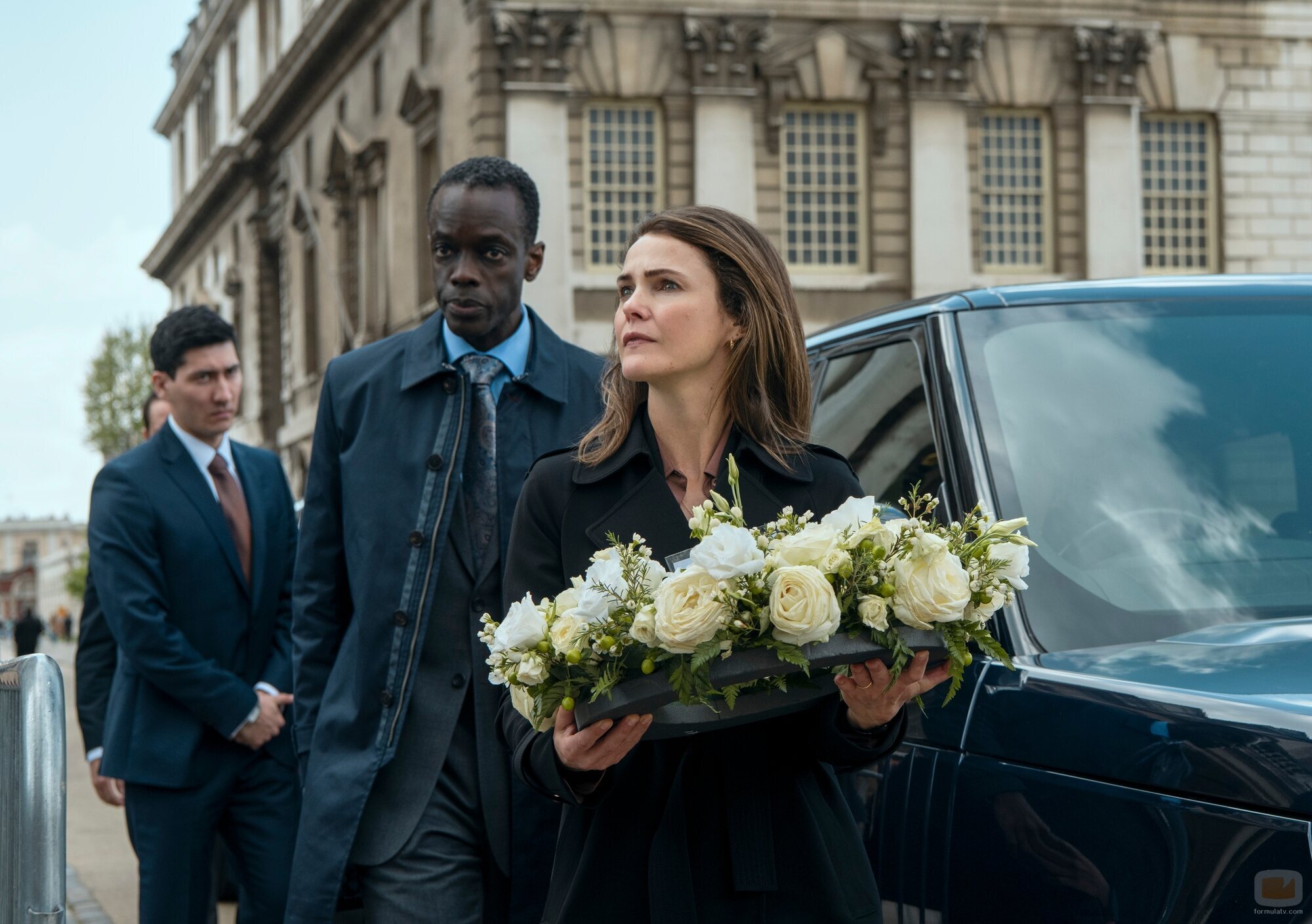 Ato Essandoh y Keri Russell en 'The Diplomat'