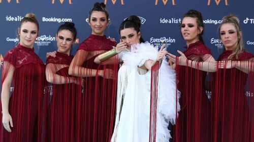 Blanca Paloma y sus bailarinas en el Liverpool Opening de Eurovisión 2023