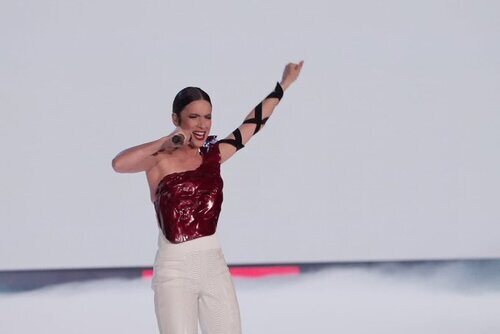 Blanca Paloma actúa en la segunda semifinal de Eurovisión 2023