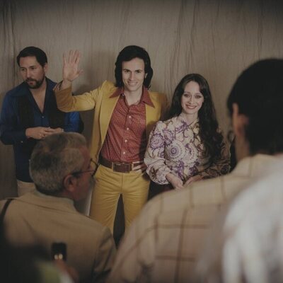 Alejandro Jato y Elena Rivera en 'Camilo Superstar'