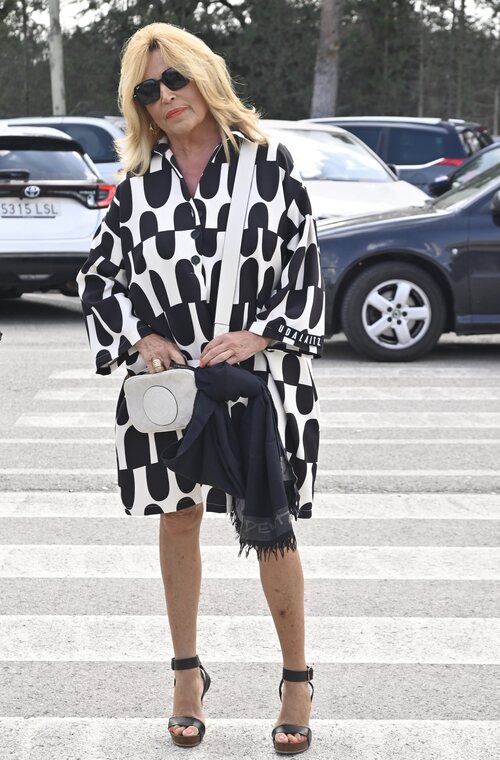 Lydia Lozano en el tanatorio por la muerte de María Teresa Campos