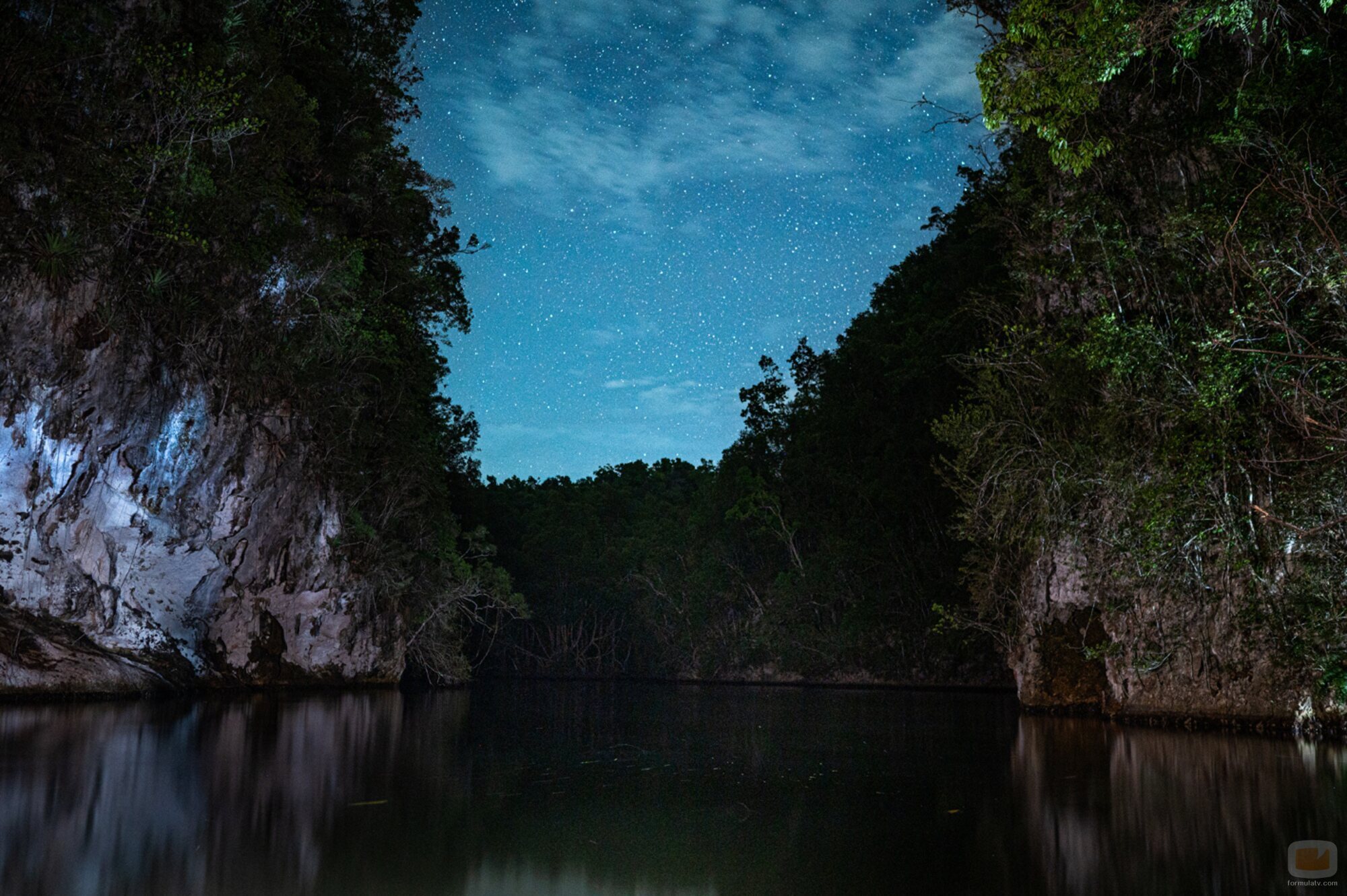La noche en Los Haitises, localización de 'El Conquistador' de La 1