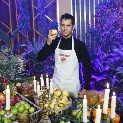 Posado de Eduardo Casanova, concursante de 'MasterChef Celebrity 8'