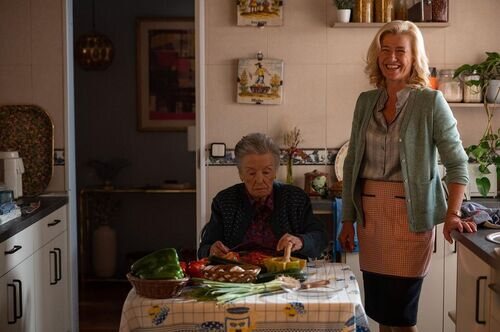 Herminia y Mercedes en el 23x01 de 'Cuéntame'