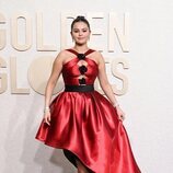 Selena Gomez, en la alfombra roja de los Globos de Oro 2024
