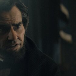 Hamish Linklater en 'Manhunt'