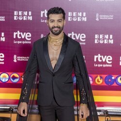 Jorge González en la alfombra naranja del Benidorm Fest 2024