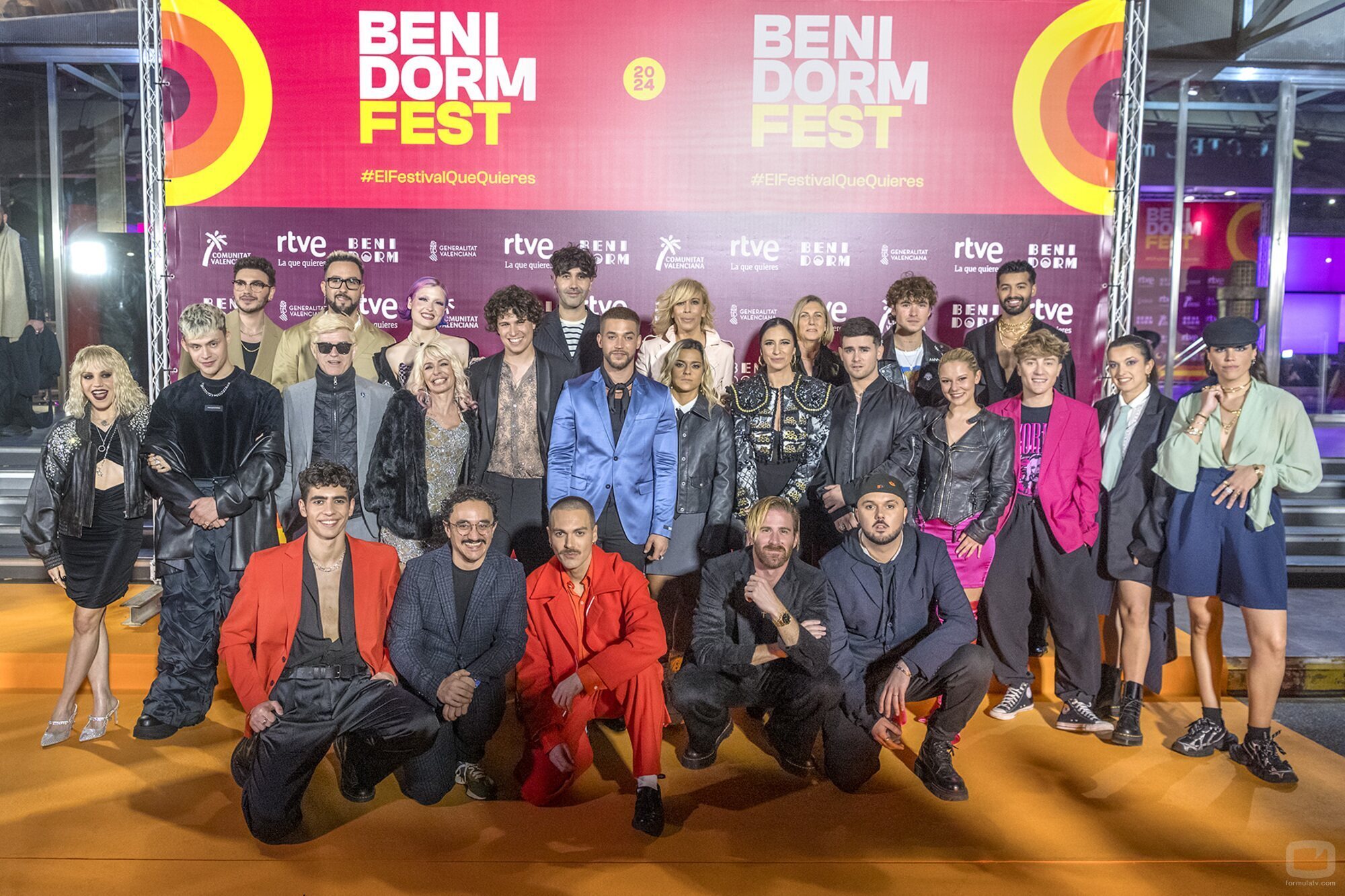 Los participantes del Benidorm Fest 2024 en la alfombra naranja