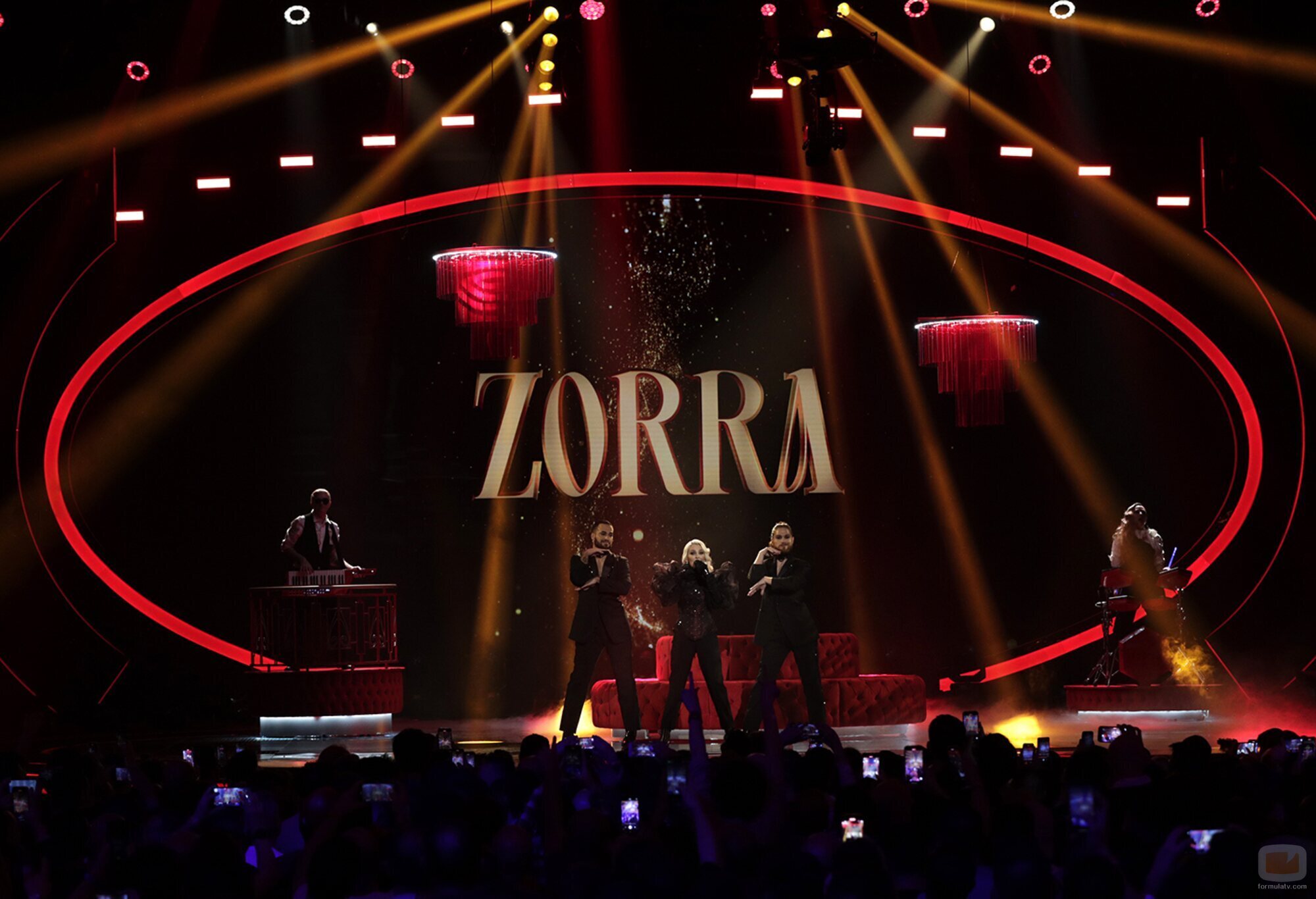 Nebulossa interpreta 'Zorra' en el Benidorm Fest 2024