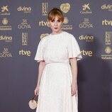 María Vázquez posa ante los medios en la alfombra roja de los Premios Goya 2024